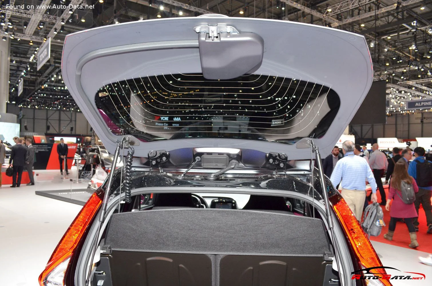 Toyota Aygo 1.0 VVT-i (72 Hp)2018 - 2021 thumbnail 10