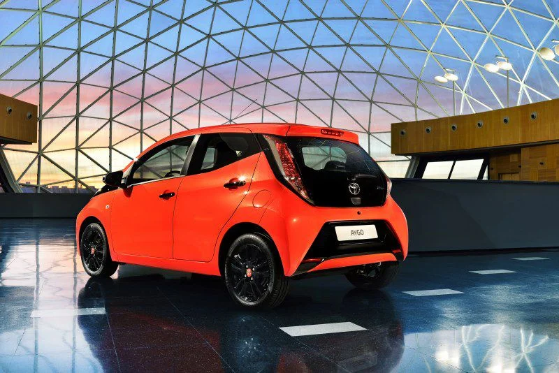 Toyota Aygo 1.0 VVT-i (69 Hp)2014 - 2018 thumbnail 3