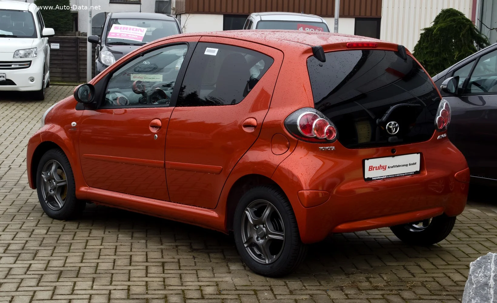 Toyota Aygo 1.0 VVT-i (68 Hp)2012 - 2014 thumbnail 2