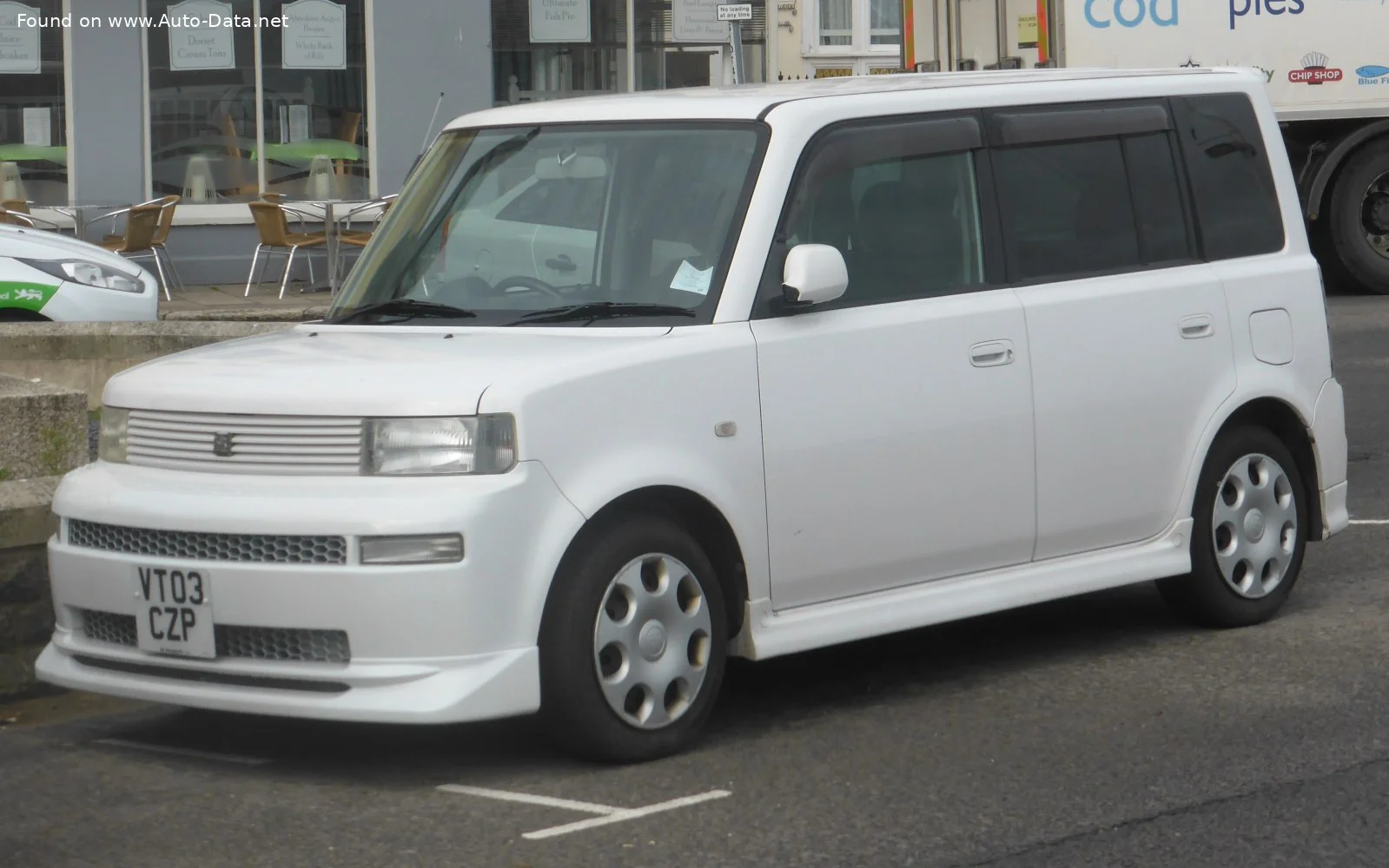 Toyota bB 1.3 i 16V (88 Hp)2000 - 2005 thumbnail 3