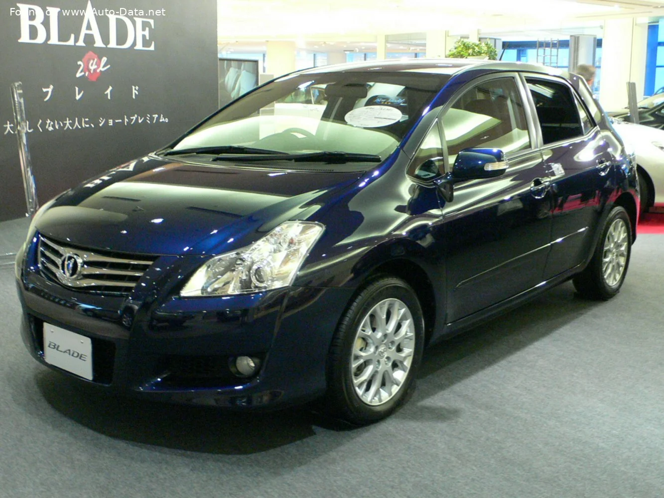 Toyota Blade 2.4 (167 Hp)2006 - 2011 thumbnail 2
