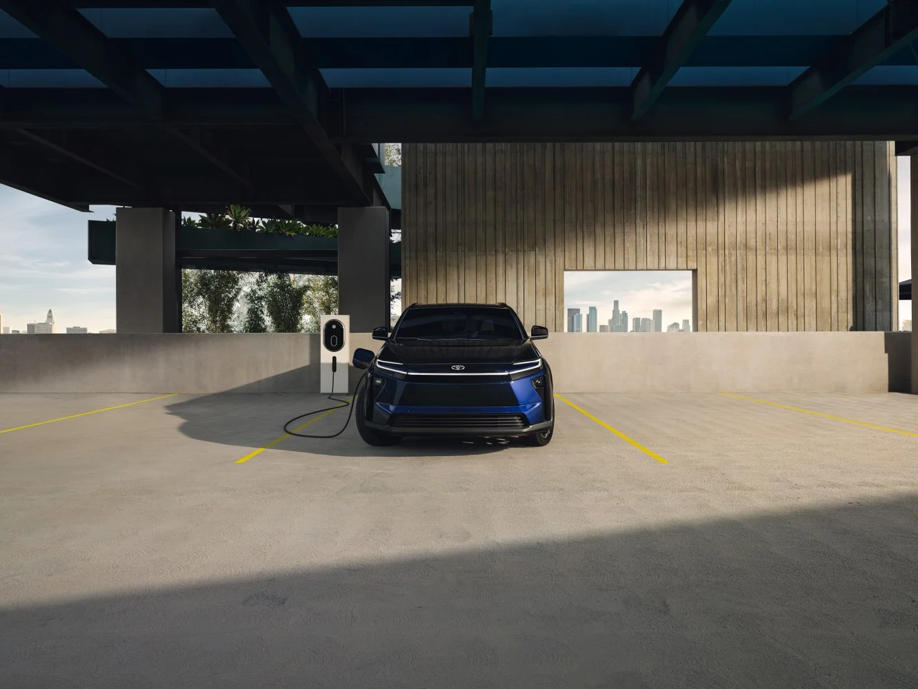 Toyota bZ 57.7 kWh (168 Hp)2025 - thumbnail 3