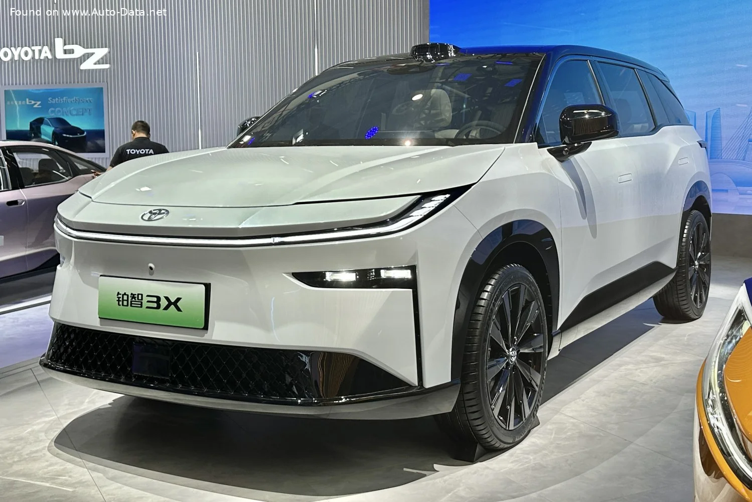 Toyota bZ3X 50.03 kWh (204 Hp)2025 - thumbnail 5
