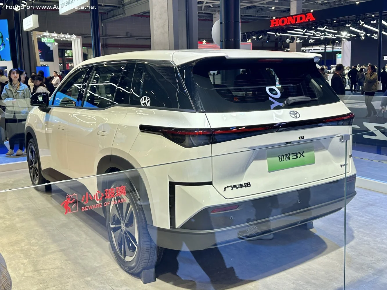 Toyota bZ3X 50.03 kWh (204 Hp)2025 - thumbnail 8