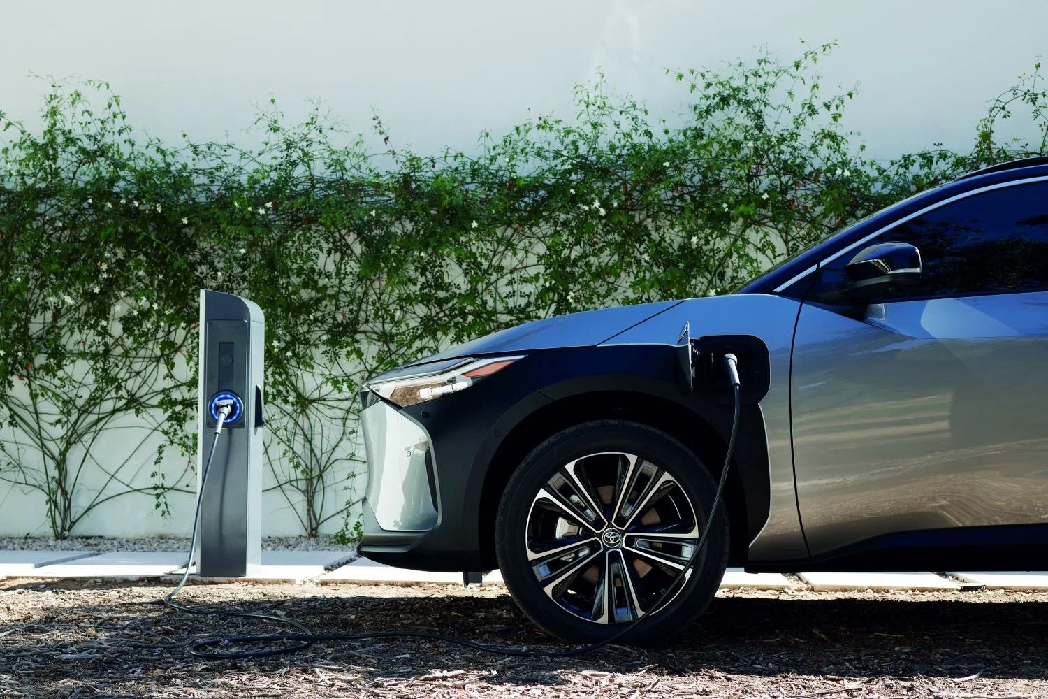 Toyota bZ4X 71.4 kWh (204 Hp) BEV2022 - 2025 thumbnail 8