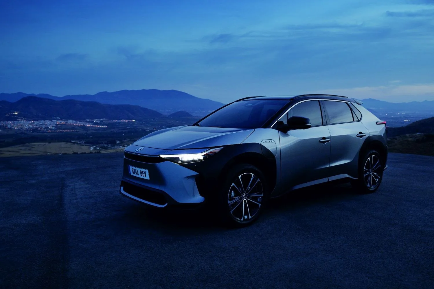 Toyota bZ4X 71.4 kWh (204 Hp) BEV2022 - 2025 thumbnail 10