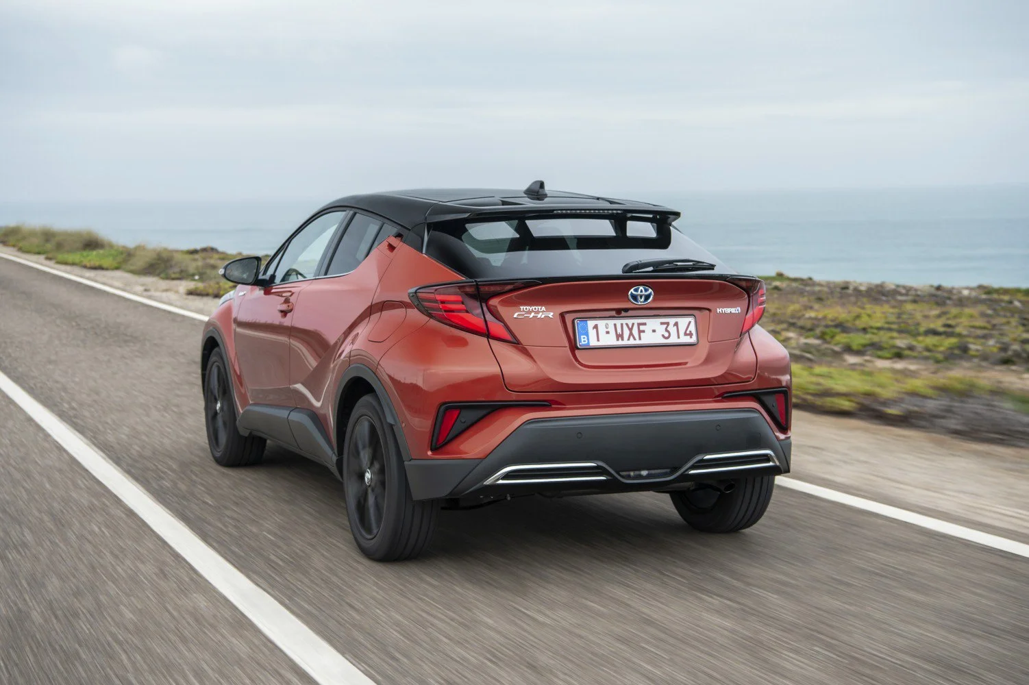 Toyota C-HR 1.2 (116 Hp)2020 - 2023 thumbnail 3