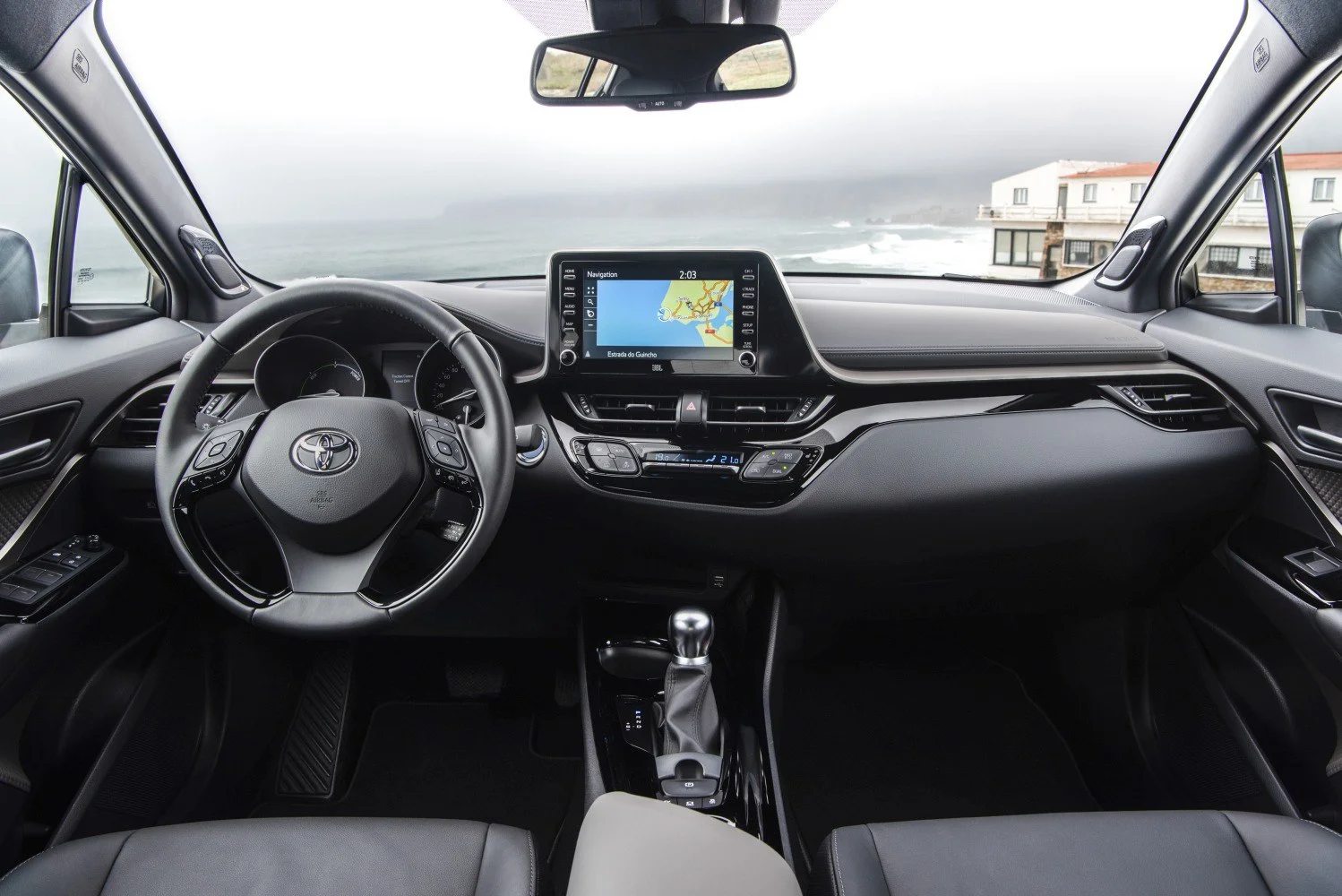 Toyota C-HR 1.2 (116 Hp)2020 - 2023 thumbnail 5