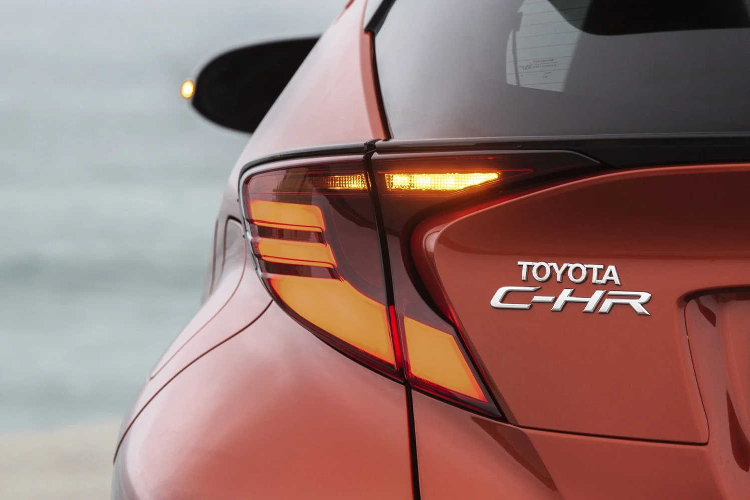 Toyota C-HR 1.2 (116 Hp)2020 - 2023 thumbnail 6