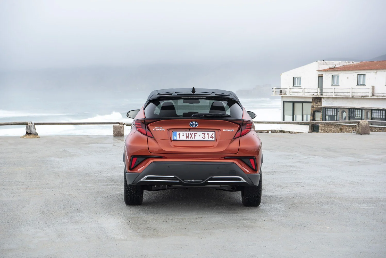 Toyota C-HR 1.2 (116 Hp)2020 - 2023 thumbnail 9