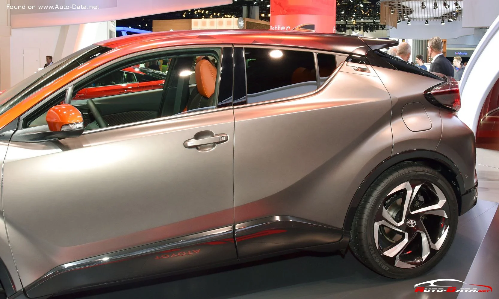 Toyota C-HR Toyota C-HR Hy-Power Concept thumbnail 15