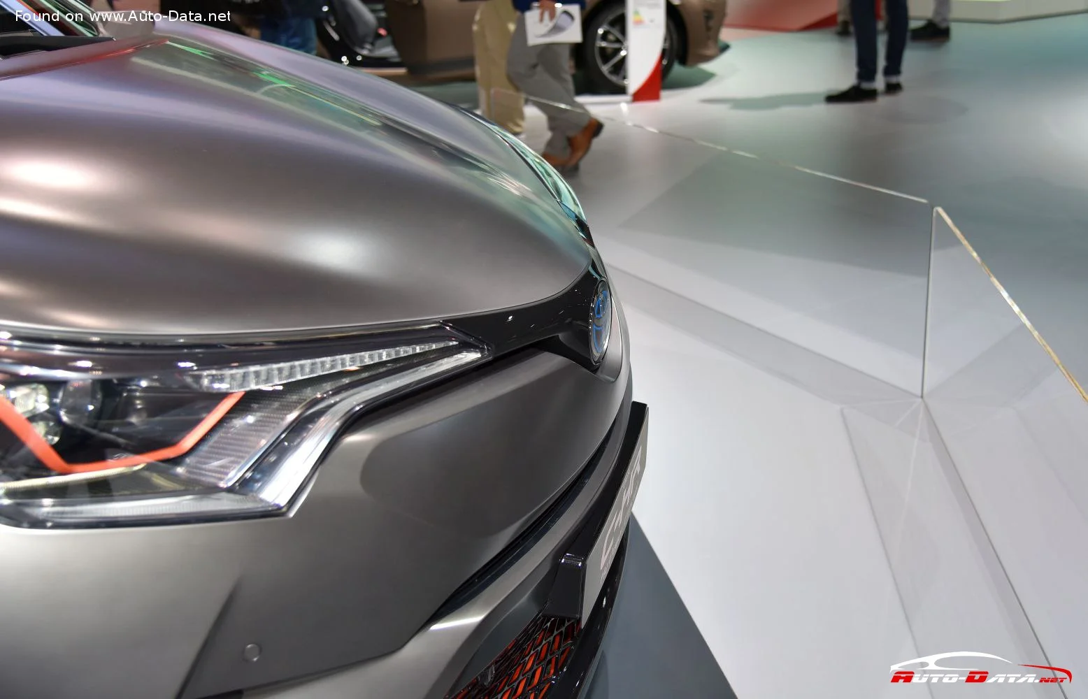 Toyota C-HR Toyota C-HR Hy-Power Concept thumbnail 16