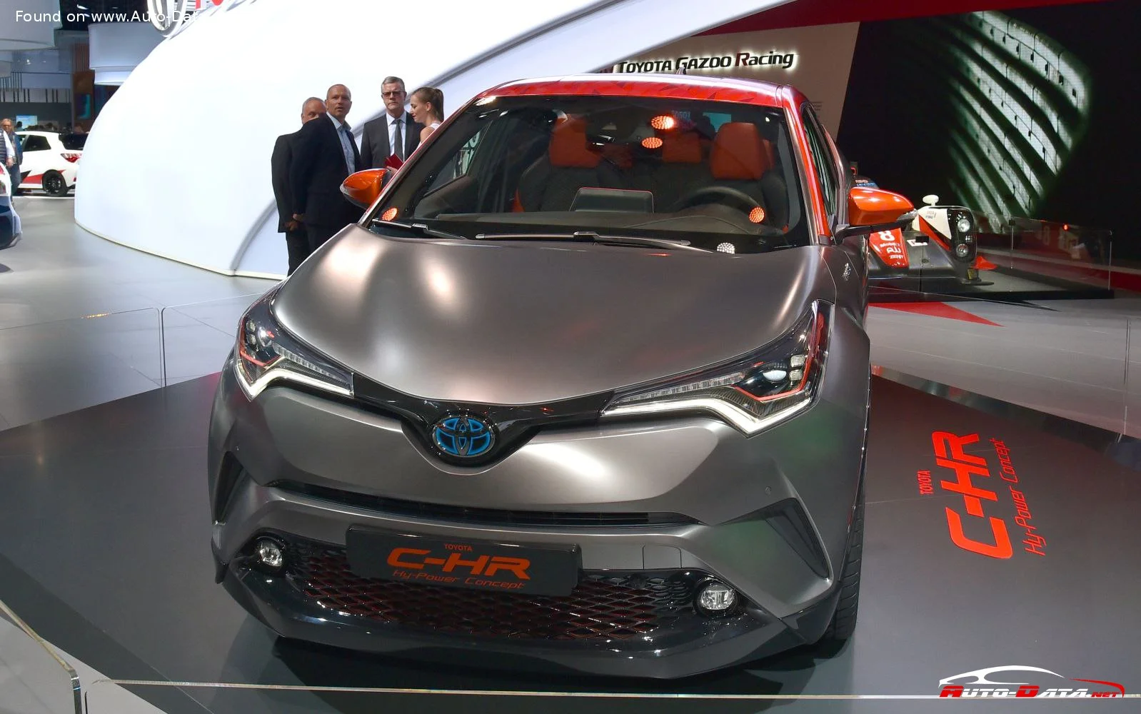 Toyota C-HR Toyota C-HR Hy-Power Concept thumbnail 3