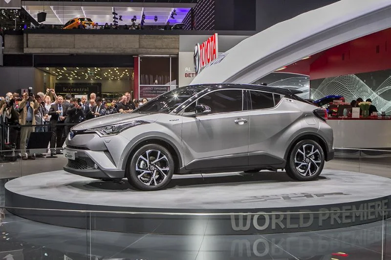 Toyota C-HR 1.2 (116 Hp)2016 - 2020 thumbnail 9