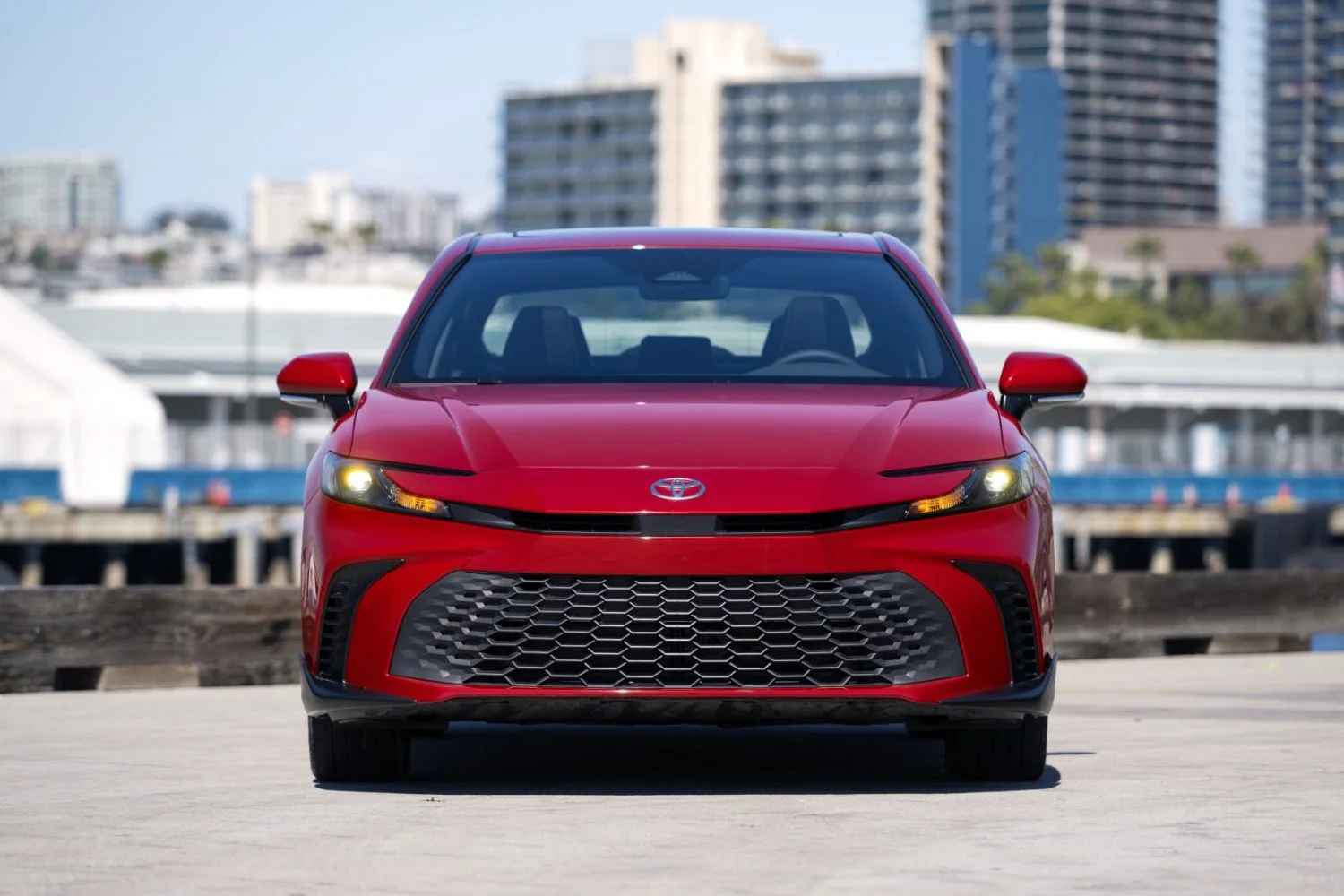 Toyota Camry 2.0 (173 Hp) Direct Shift CVT2023 - thumbnail 9