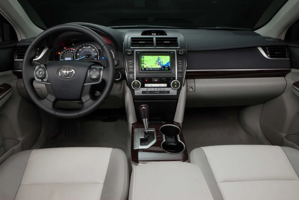 Toyota Camry 2.0 (148 Hp) Automatic2011 - 2014 thumbnail 4