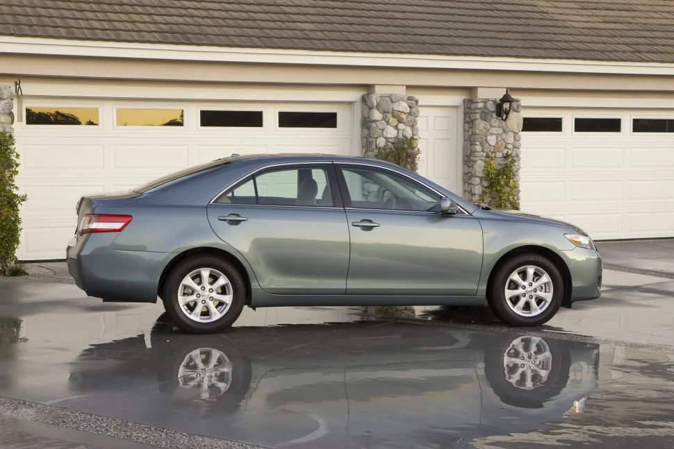 Toyota Camry 2.4 (187 Hp) Hybrid e-CVT2009 - 2011 thumbnail 2
