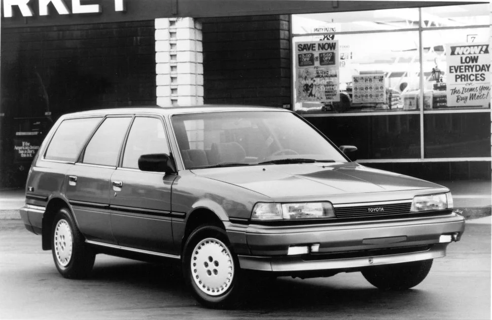 Toyota Camry 2.0 GLi (128 Hp)1987 - 1991 thumbnail 3