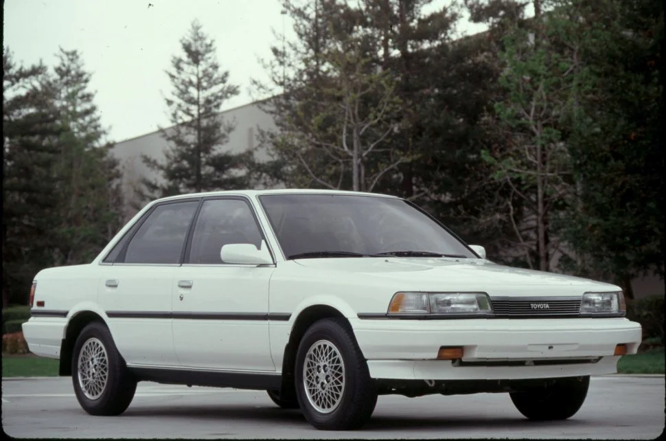 Toyota Camry 1.8 (90 Hp)1988 - 1991 thumbnail 7