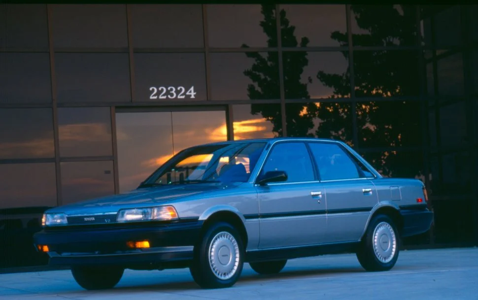 Toyota Camry 1.8 (90 Hp)1988 - 1991 thumbnail 8