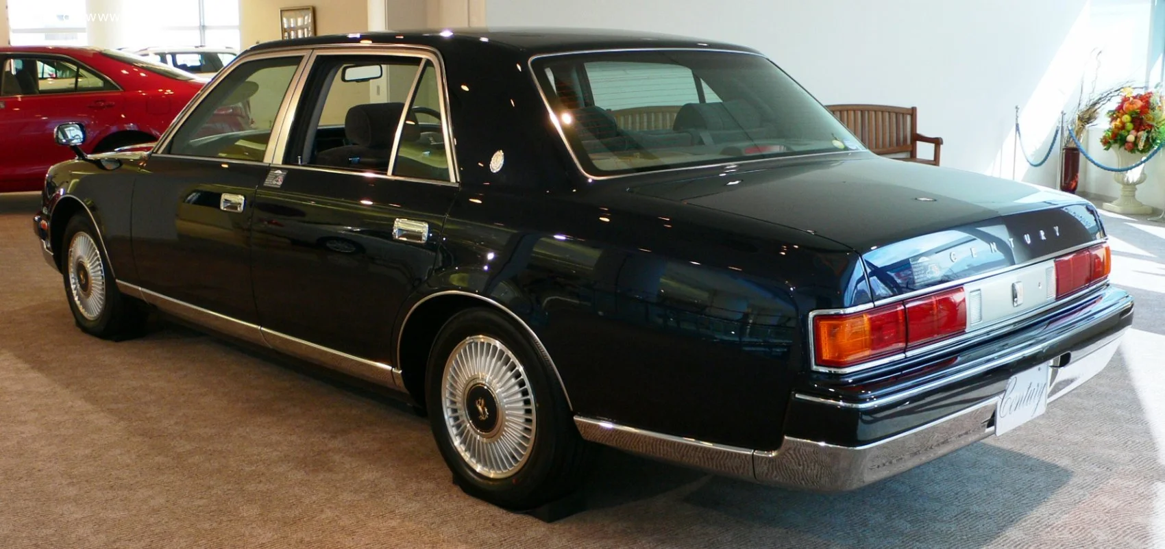 Toyota Century 5.0 V12 (280 Hp) Automatic 4-speed1997 - 2004 thumbnail 2