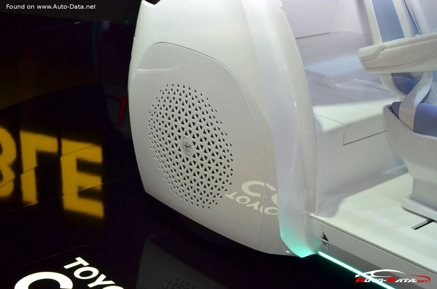 Toyota Concept-i Toyota Concept-i Ride thumbnail 11