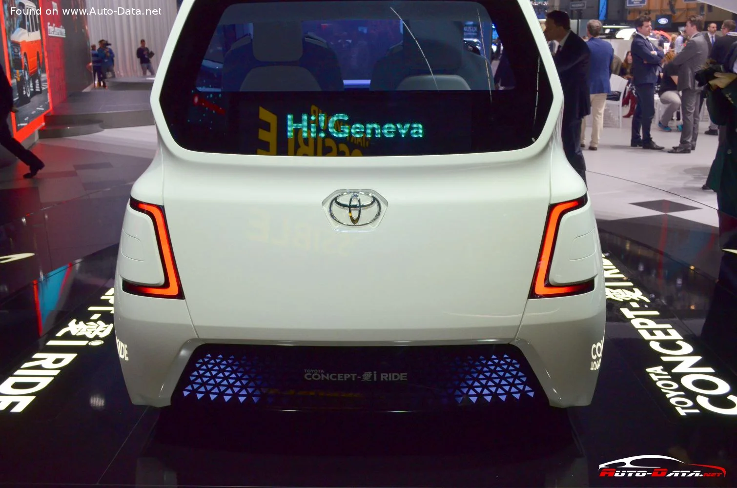 Toyota Concept-i Toyota Concept-i Ride thumbnail 5