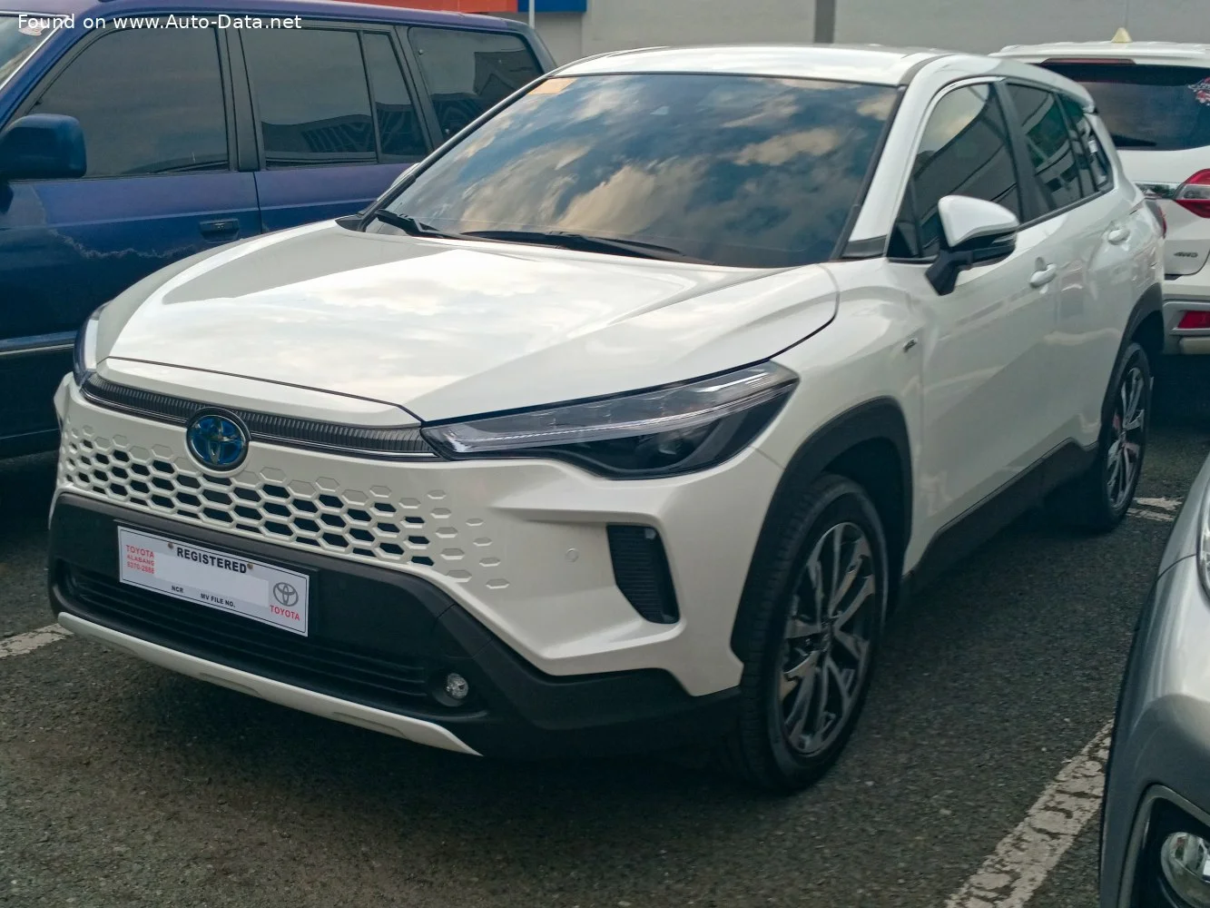 Toyota Corolla Cross 1.8 (122 Hp) Full Hybrid E-CVT2024 - thumbnail 3