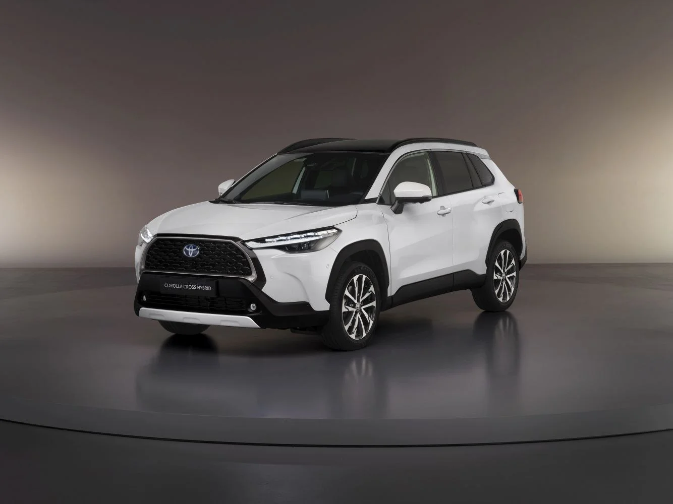 Toyota Corolla Cross 1.8 (122 Hp) Hybrid e-CVT2020 - 2022 thumbnail 16