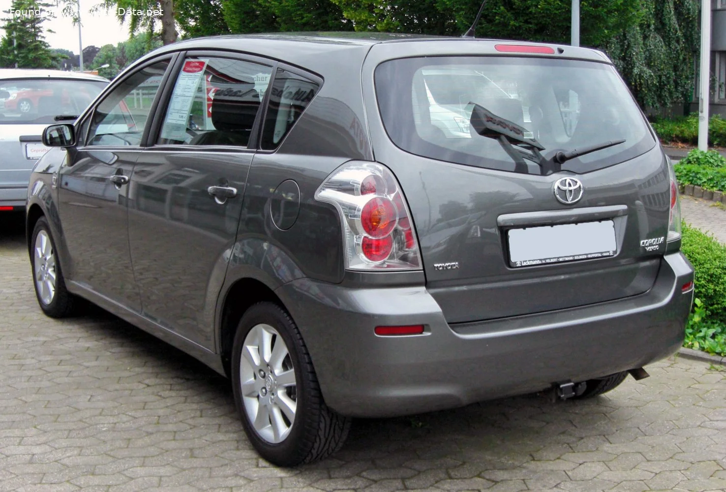 Toyota Corolla Verso 1.6 VVT-i (110 Hp)2004 - 2007 thumbnail 4