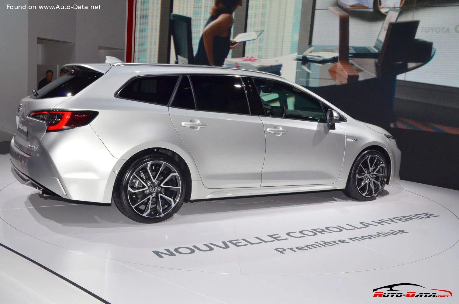 Toyota Corolla 1.2 Turbo (116 Hp)2019 - 2022 thumbnail 4