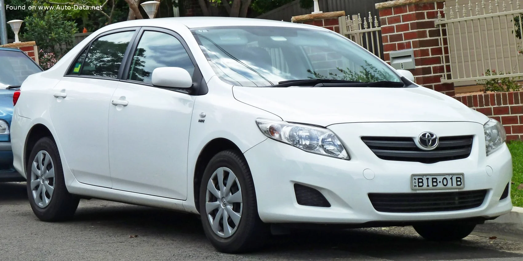 Toyota Corolla 1.3 i 16V VVT-i (101 Hp)2008 - 2012 - 1