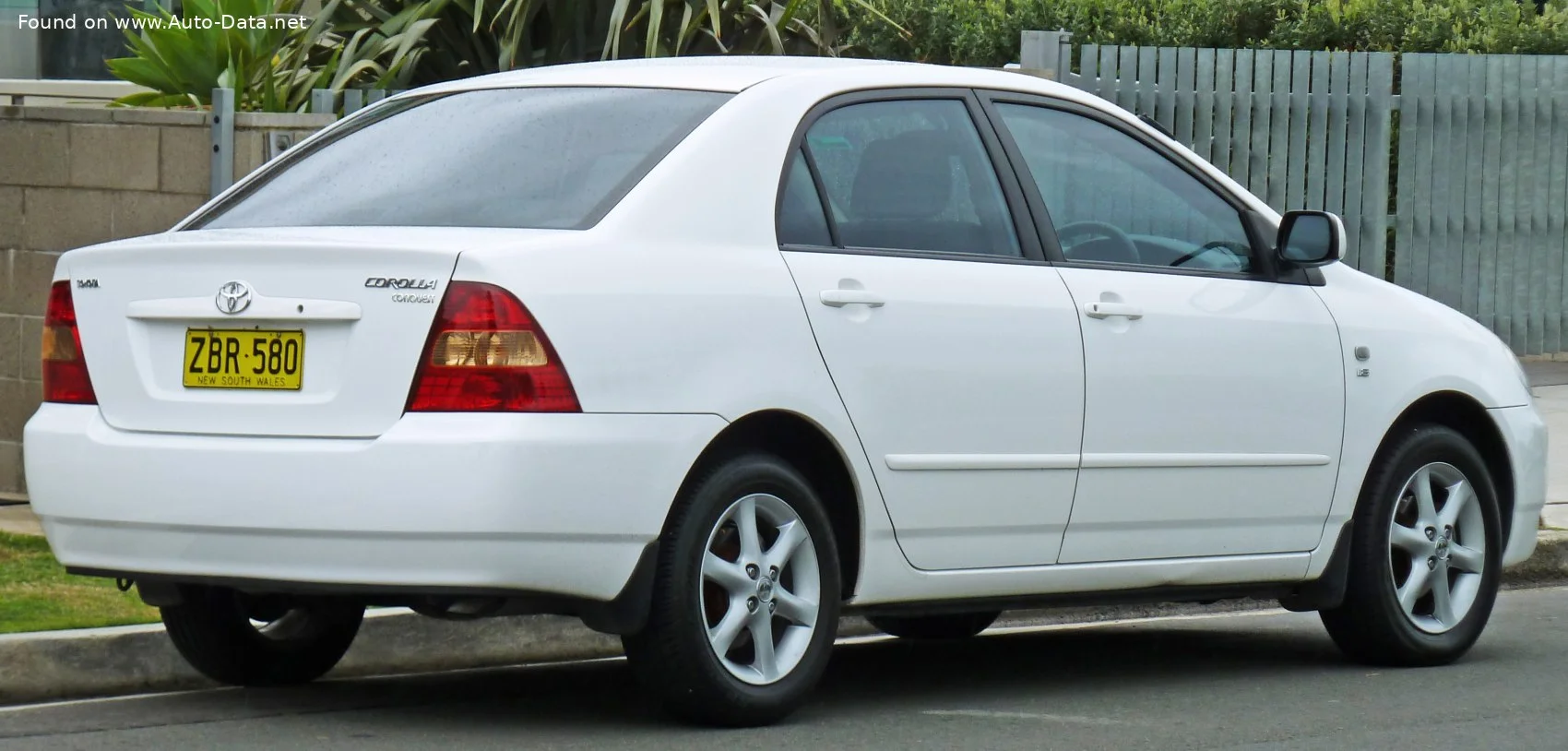 Toyota Corolla 1.4 D-4D (90 Hp)2004 - 2006 thumbnail 2