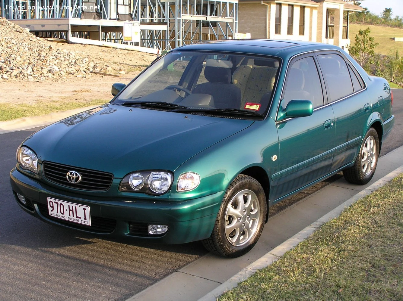 Toyota Corolla 1.3 i 16V (86 Hp)1997 - 2000 thumbnail 2