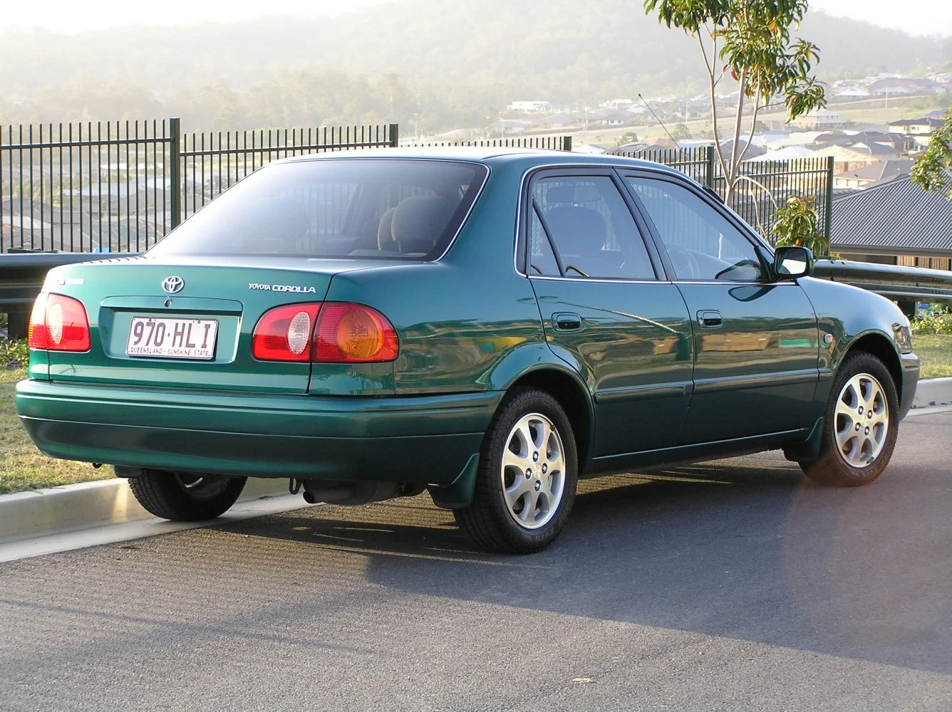 Toyota Corolla 1.3 i 16V (86 Hp)1997 - 2000 thumbnail 3