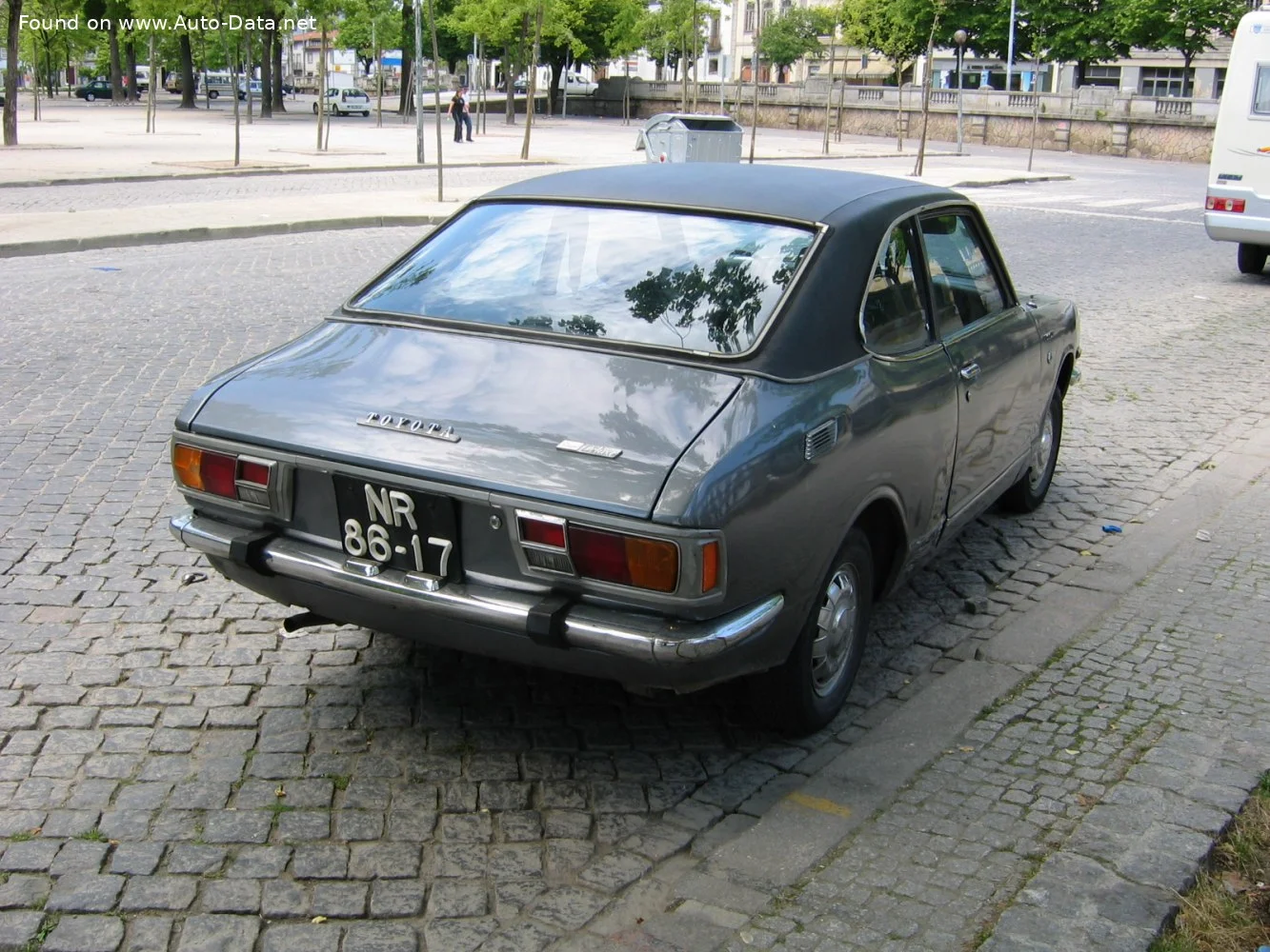Toyota Corolla 1200 (68 Hp)1970 - 1974 thumbnail 3