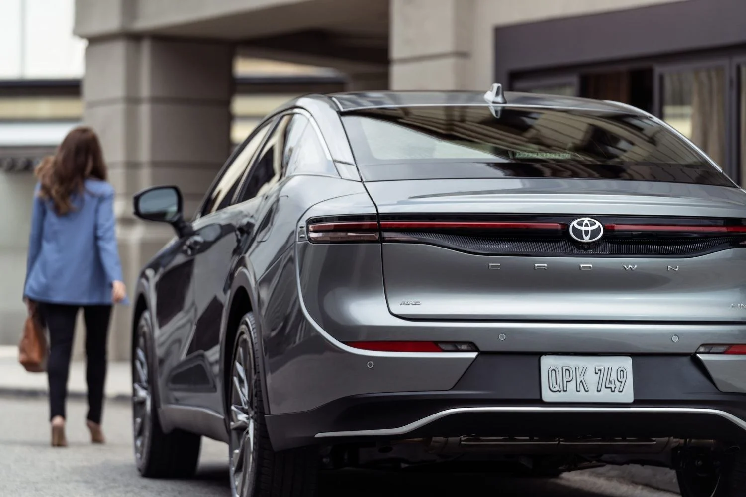 Toyota Crown 2.4 D-4ST (349 Hp) Hybrid MAX E-Four Direct Shift2022 - thumbnail 17