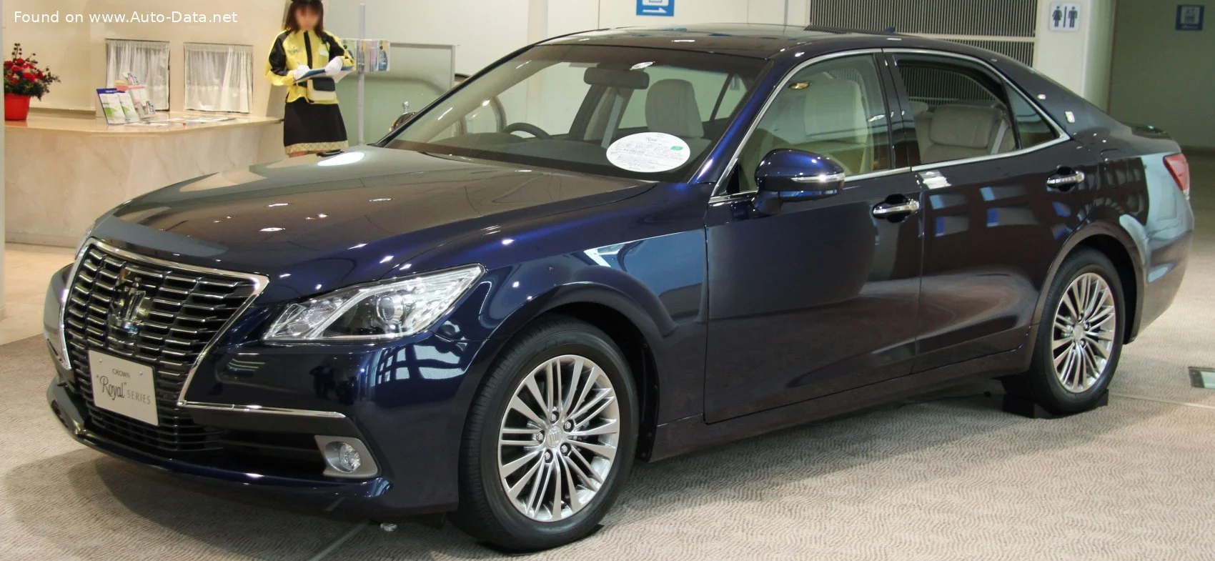 Toyota Crown 2.5 D-4S (178+143 Hp) Hybrid 4WD e-CVT2016 - 2018 - 1