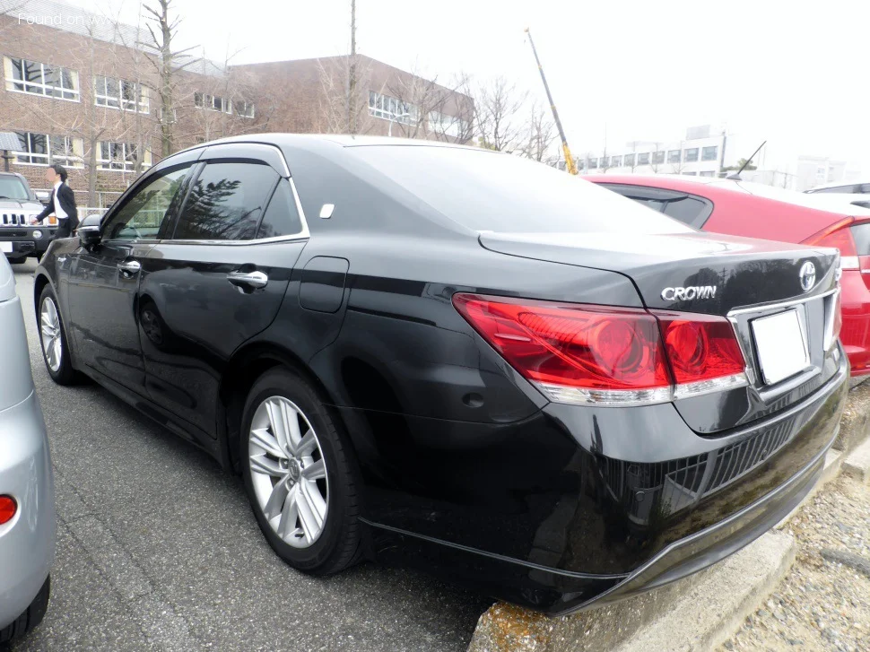 Toyota Crown 2.5 (178+143 Hp) Hybrid e-CVT2014 - 2015 thumbnail 7