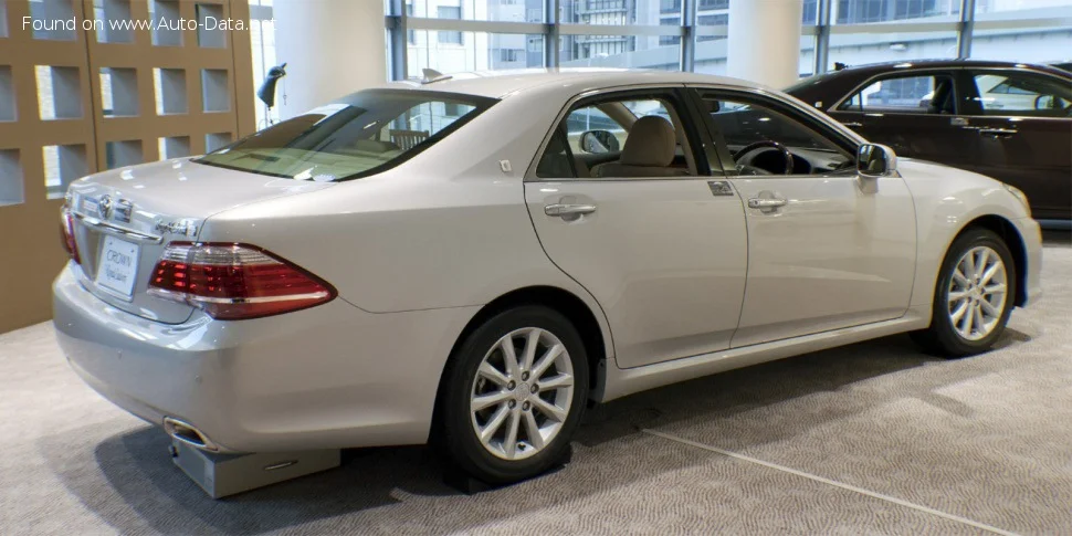 Toyota Crown 2.5 i-Four V6 24V (203 Hp) 4WD Automatic2010 - 2012 thumbnail 2