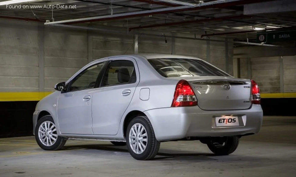 Toyota Etios 1.4d (68 Hp)2010 - thumbnail 2