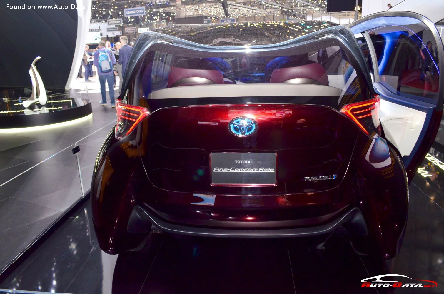 Toyota Fine-Comfort Ride Toyota Fine-Comfort Ride (Concept) thumbnail 4