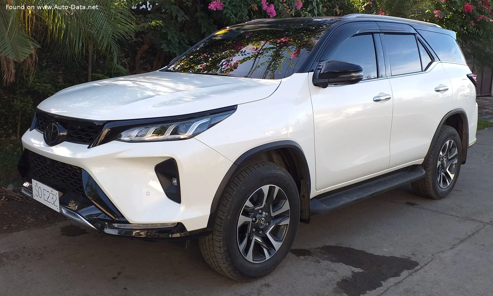 Toyota Fortuner 2.4d (150 Hp)2020 - thumbnail 3