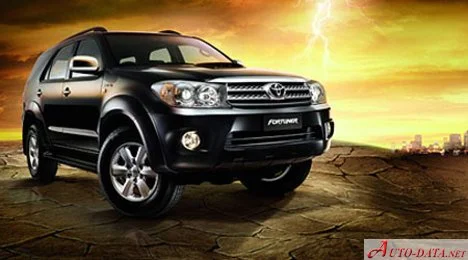Toyota Fortuner 2.5 D-4D (102 Hp)2008 - 2011 thumbnail 8