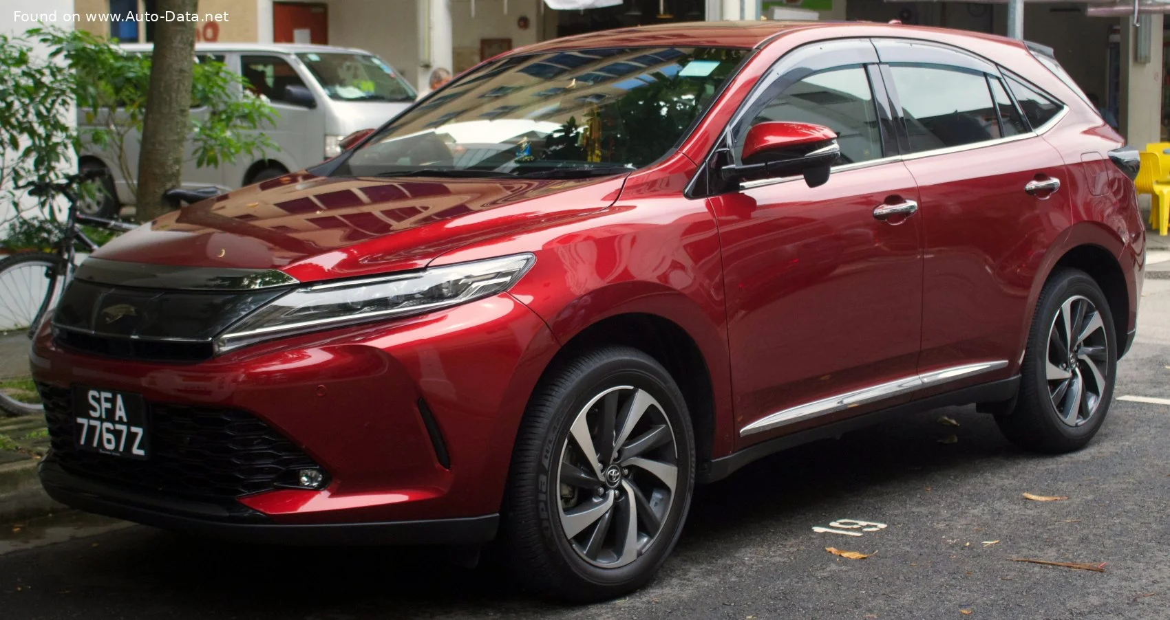 Toyota Harrier 2.0 (151 Hp) 4WD CVT-i2017 - 2020 - 1
