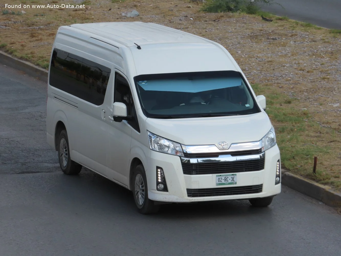 Toyota HiAce 2.8 D-4D (156 Hp)2019 - thumbnail 11