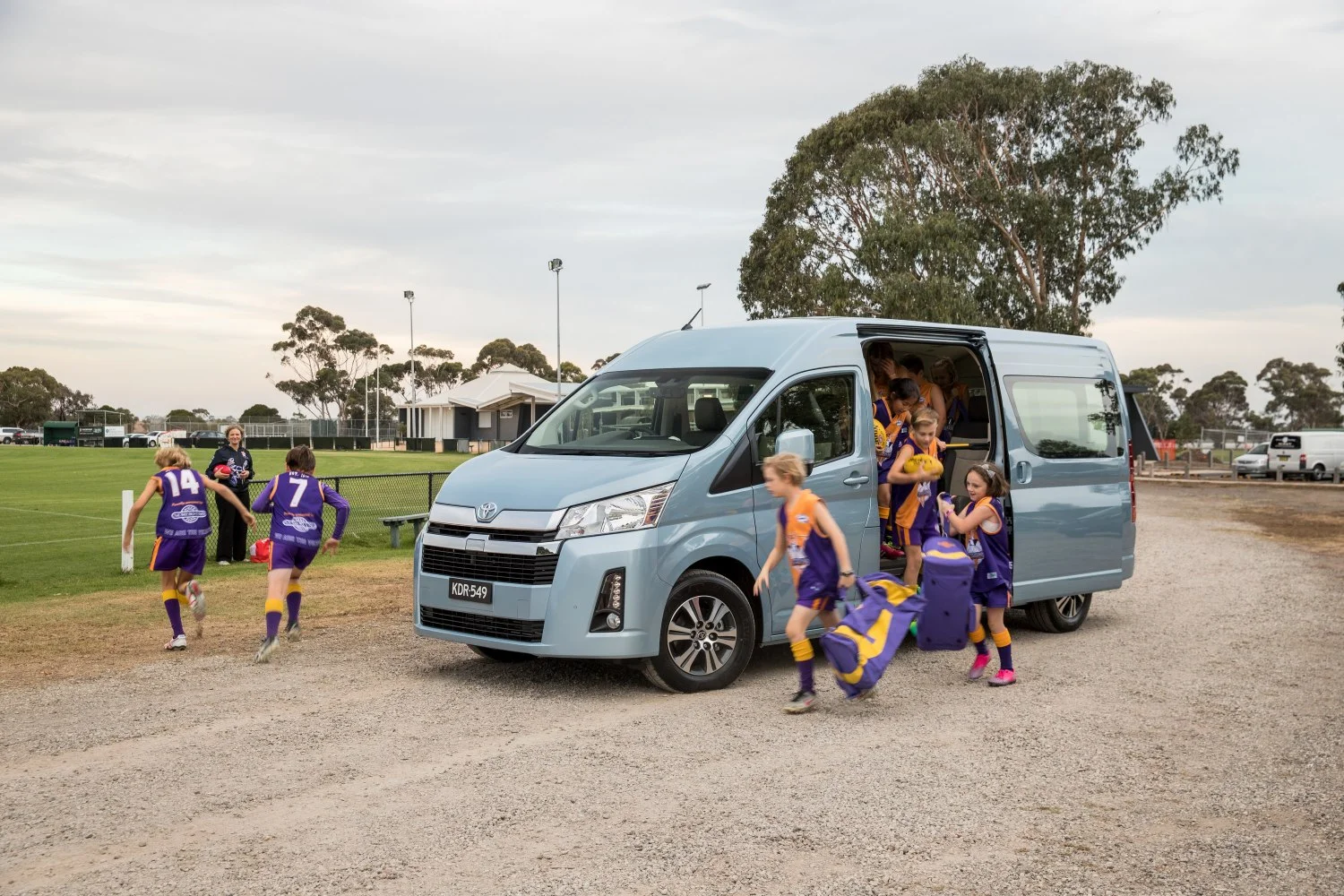 Toyota HiAce 2.8 D-4D (156 Hp)2019 - thumbnail 4