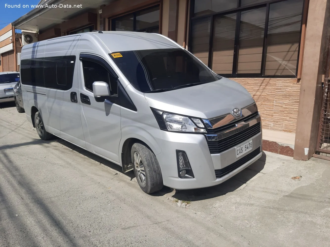 Toyota HiAce 2.8 D-4D (156 Hp)2019 - thumbnail 10