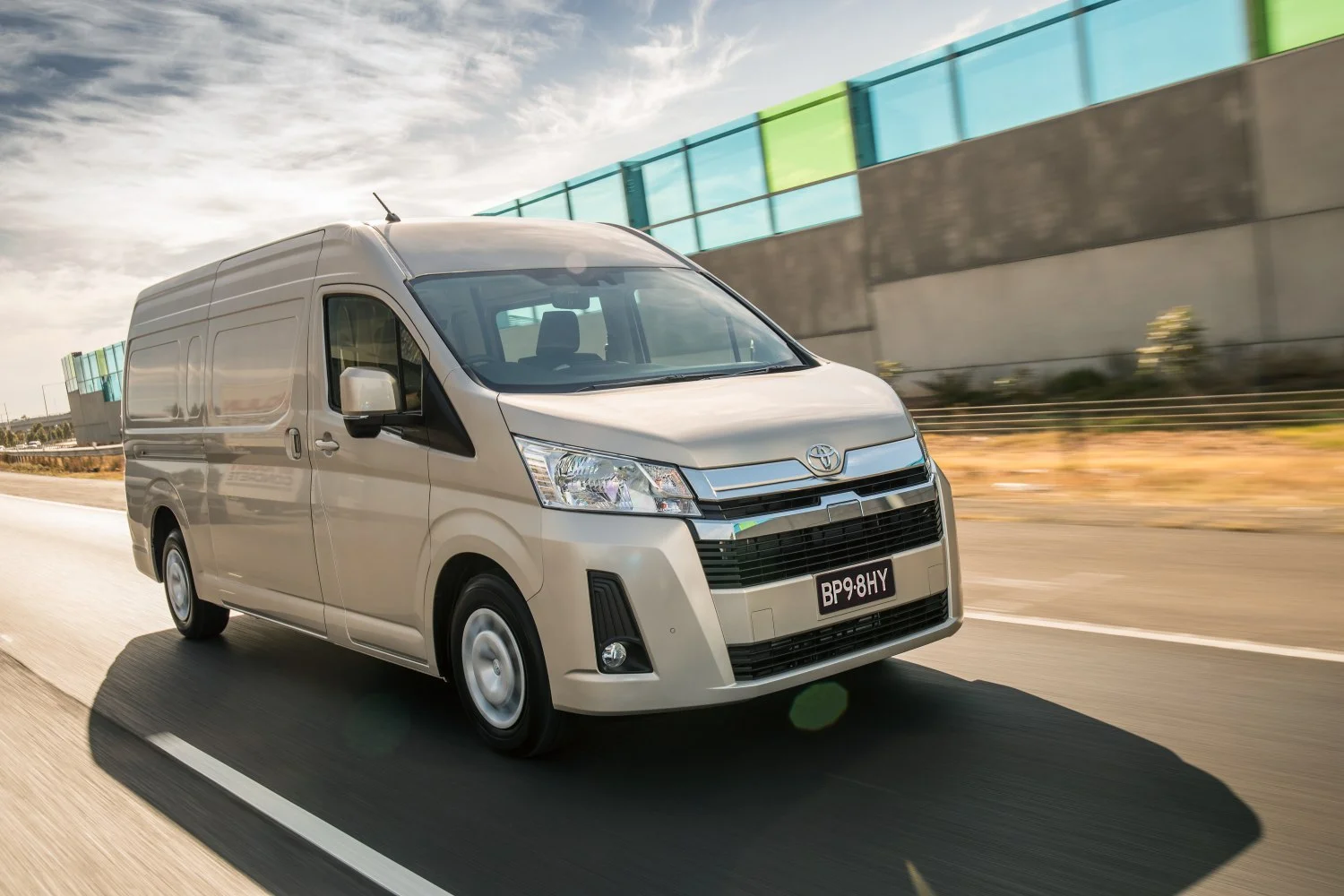 Toyota HiAce 2.8 D-4D (177 Hp) Automatic2019 - - 1