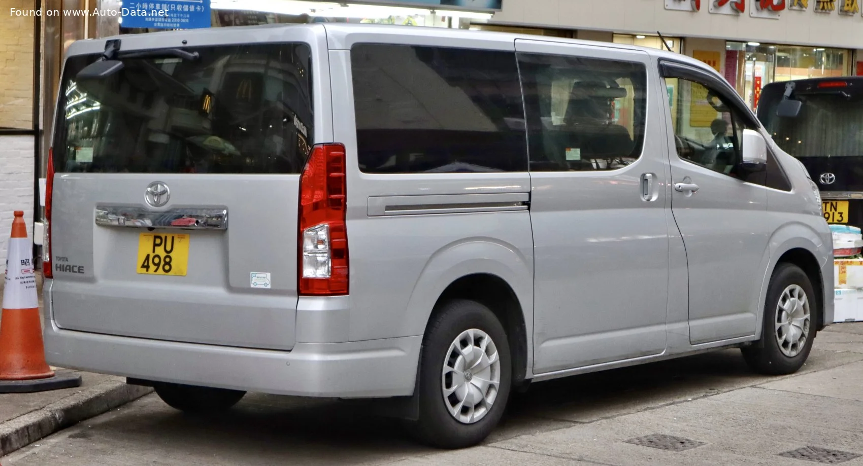 Toyota HiAce 2.8 D-4D (177 Hp)2019 - thumbnail 2